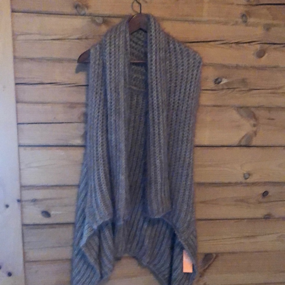 Cashmere vest